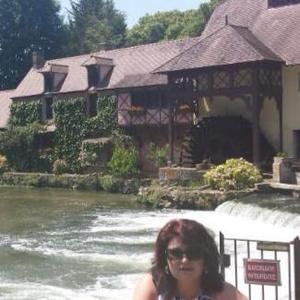 Meet your Posher, Angela